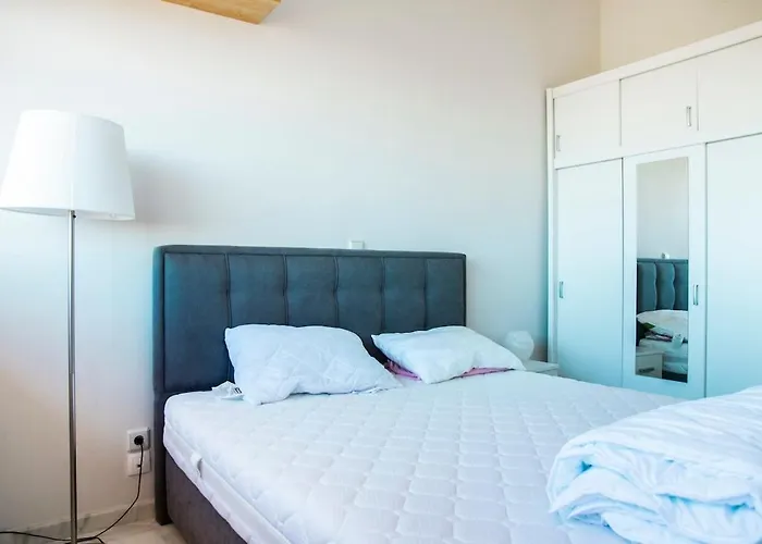 Apartment Faros Angelochori *